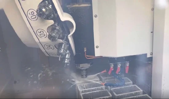 Parte in alluminio lavorata CNC di precisione OEM personalizzata per auto