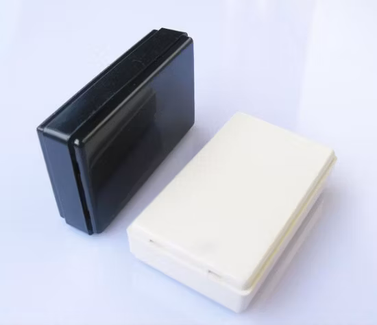 OEM di servizio di stampaggio ad iniezione per utensili per stampi in plastica per motociclette PP ABS V0 stampato ad iniezione